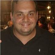 Laureato, formazione in Storia moderna e contemporanea